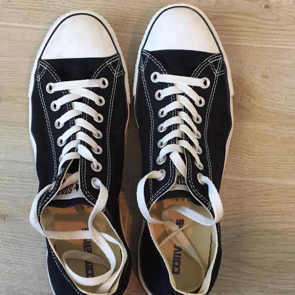 All Star Converse Men’s Low top Shoes - Picture 2 of 7